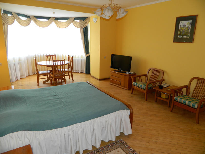 Hotel Obolon Kiew Zimmer foto