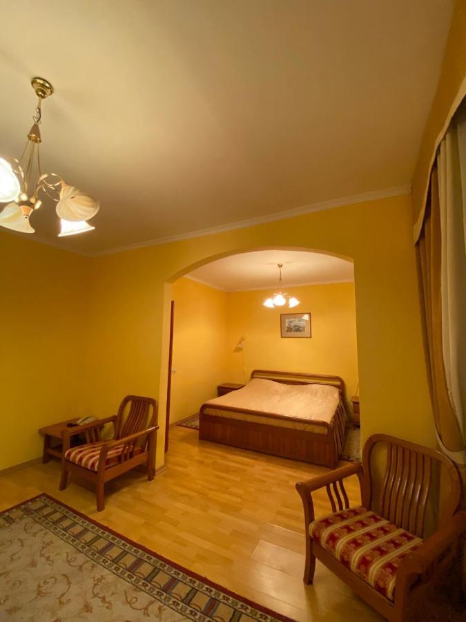 Hotel Obolon Kiew Exterior foto